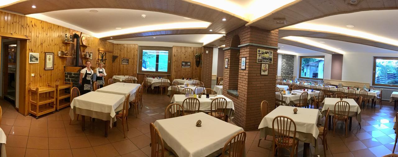 Hotel Le Pinete Piazzatorre Esterno foto